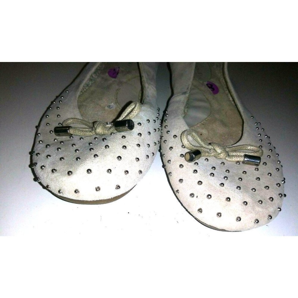 Cynthia Rowley Ballet Flats Sz 8.5 Womens Suede Nude/Beige studs SAND Float bow - Picture 3 of 9